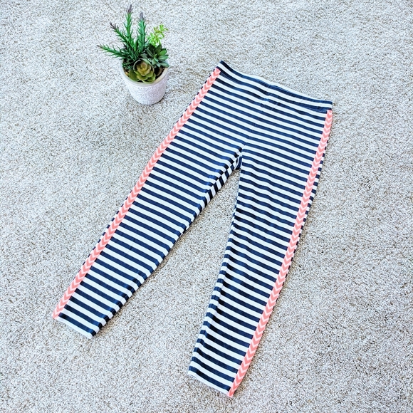⭐Lot of 2 J.Crew Crewcuts Leggings butterflies and stripes⭐ - Picture 7 of 7